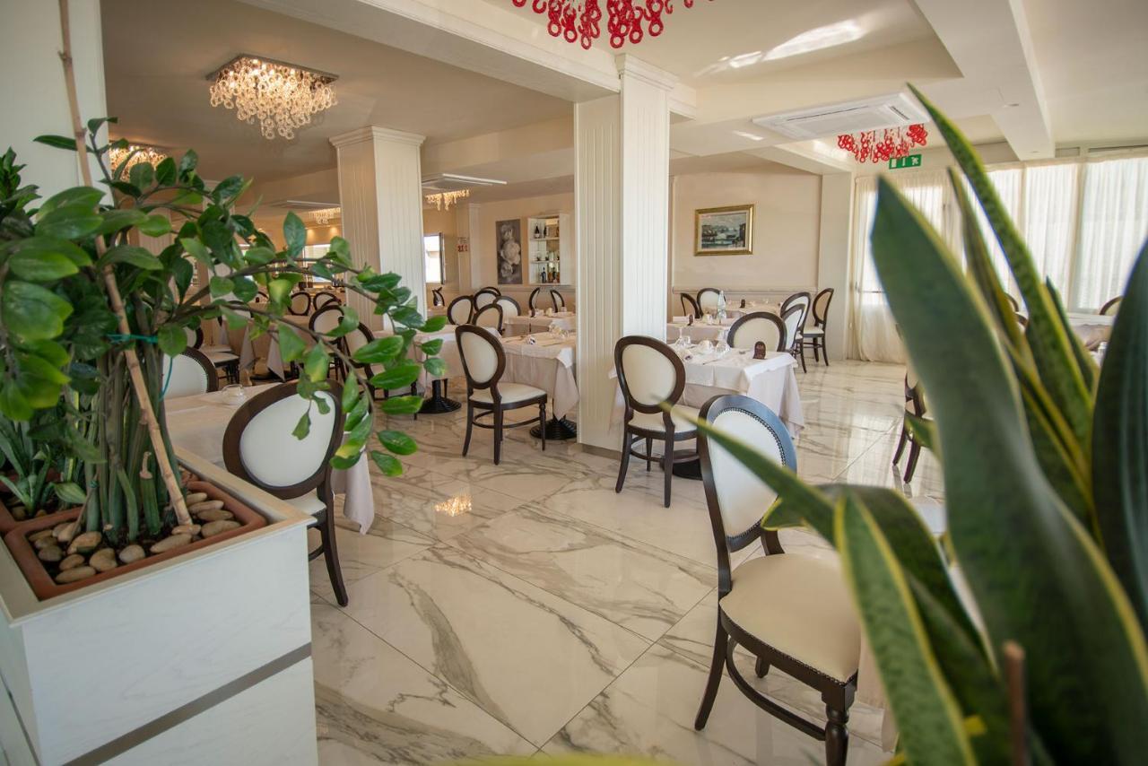 Hotel Orchidea Червія Екстер'єр фото